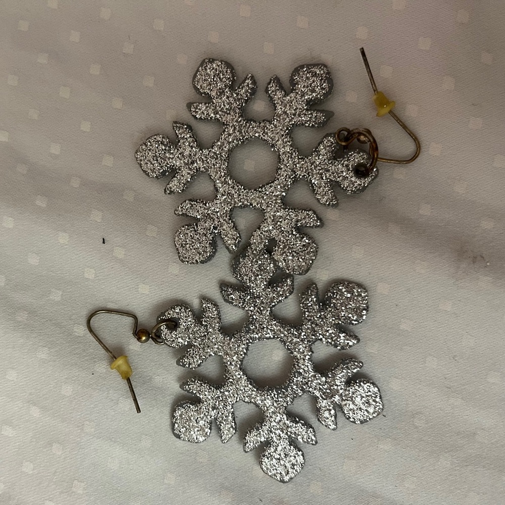 Snowflake Sparkly Earrings